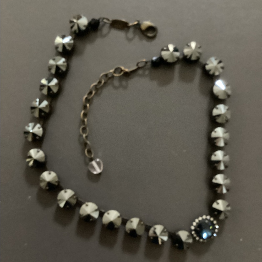 Sabika crystal neclace